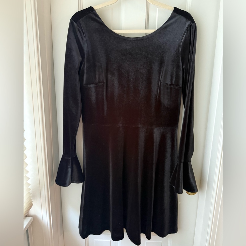 CeCe Black Velvet Long Sleeve Dress M